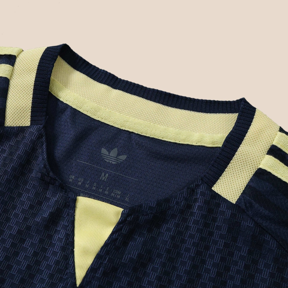 Al Nassr 2026/27 Visitante Versión Jugador, detalle