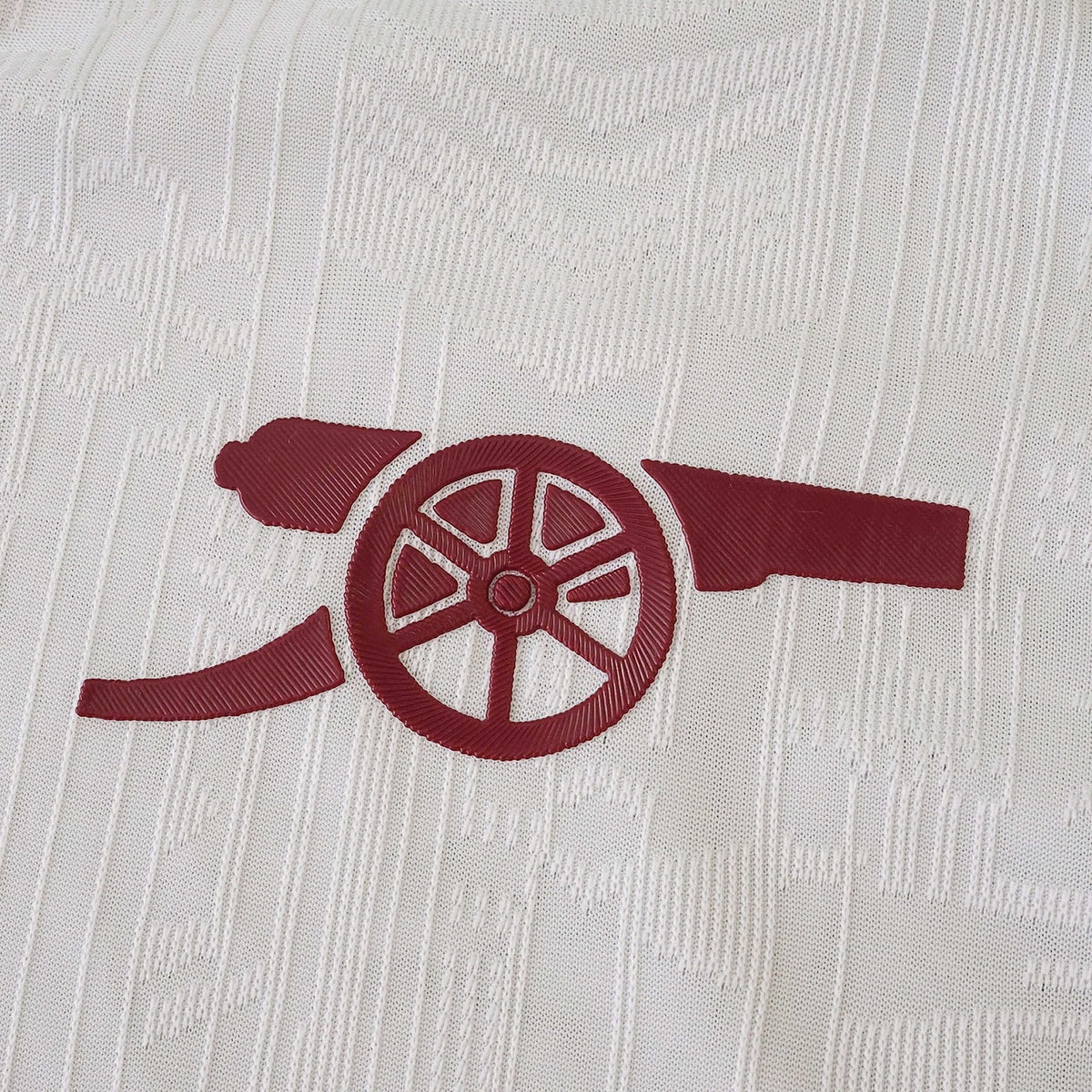 Arsenal 2025/26 Tercera Manga Corta Versión Jugador, detalle