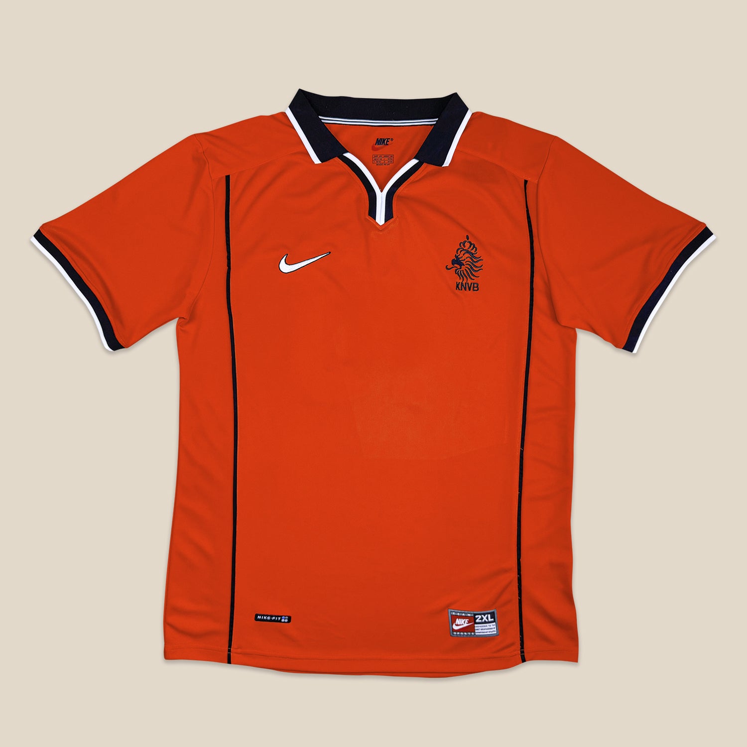 ECHARPE OFFICIELLE DE L'ÉQUIPE DE FOOT DES PAYS BAS( Holland ECHARPE OFFICIELLE DE L'ÉQUIPE DE FOOT DES PAYS BAS( Holland