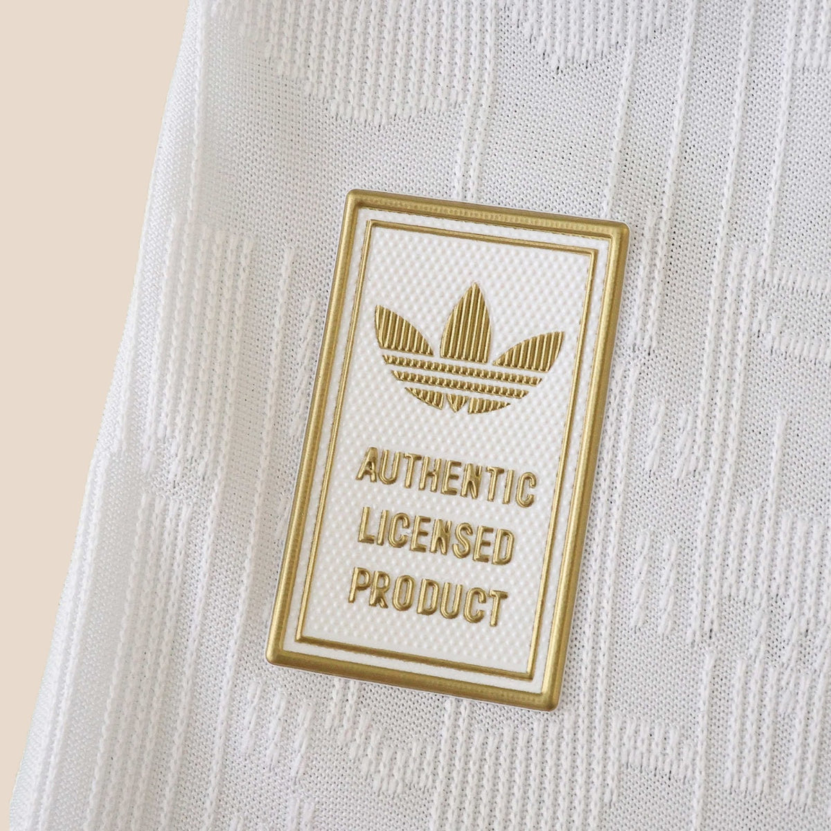 Arsenal 2025/26 Tercera Manga Corta Versión Jugador, detalle