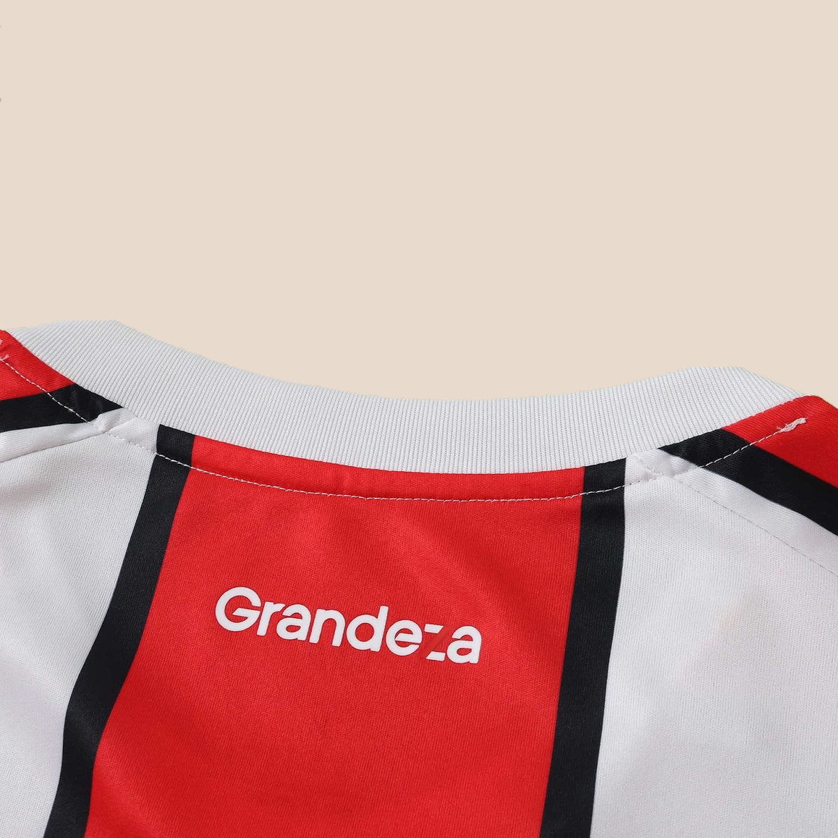 River Plate 2026/27 Visitante, detalle