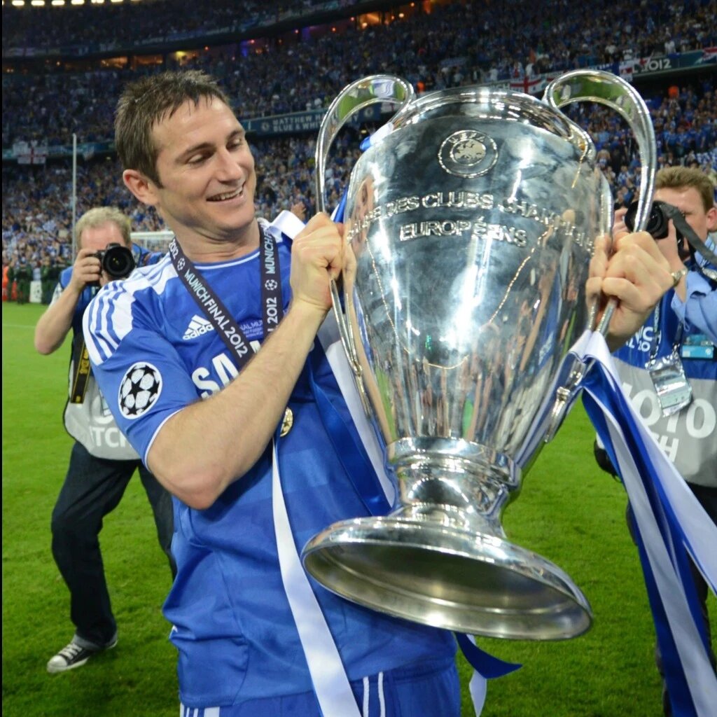 Chelsea 2011/12 Local Manga Larga