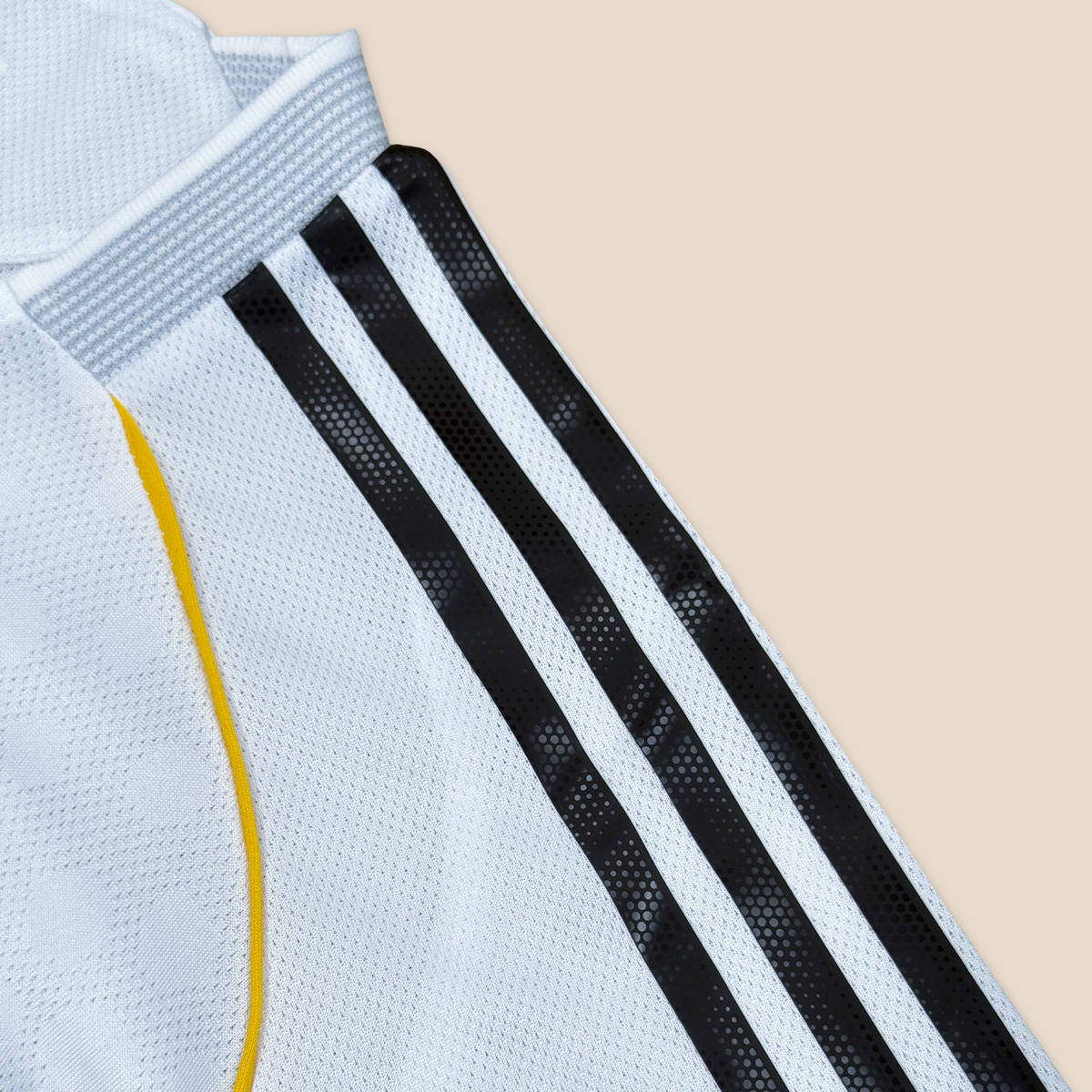 Real Madrid 2025/26 Local Versión Jugador - Express