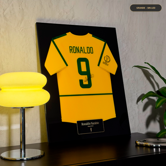 Cuadro Legendario - Ronaldo Nazário (Camiseta Brasil 2002)