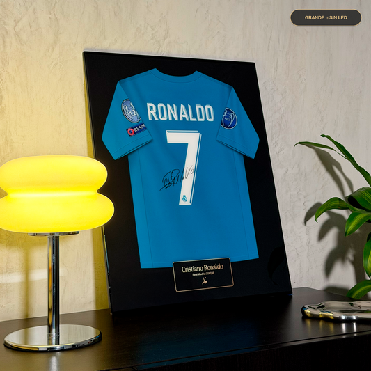 Cuadro Legendario - Cristiano Ronaldo (Camiseta Real Madrid 2017/18)