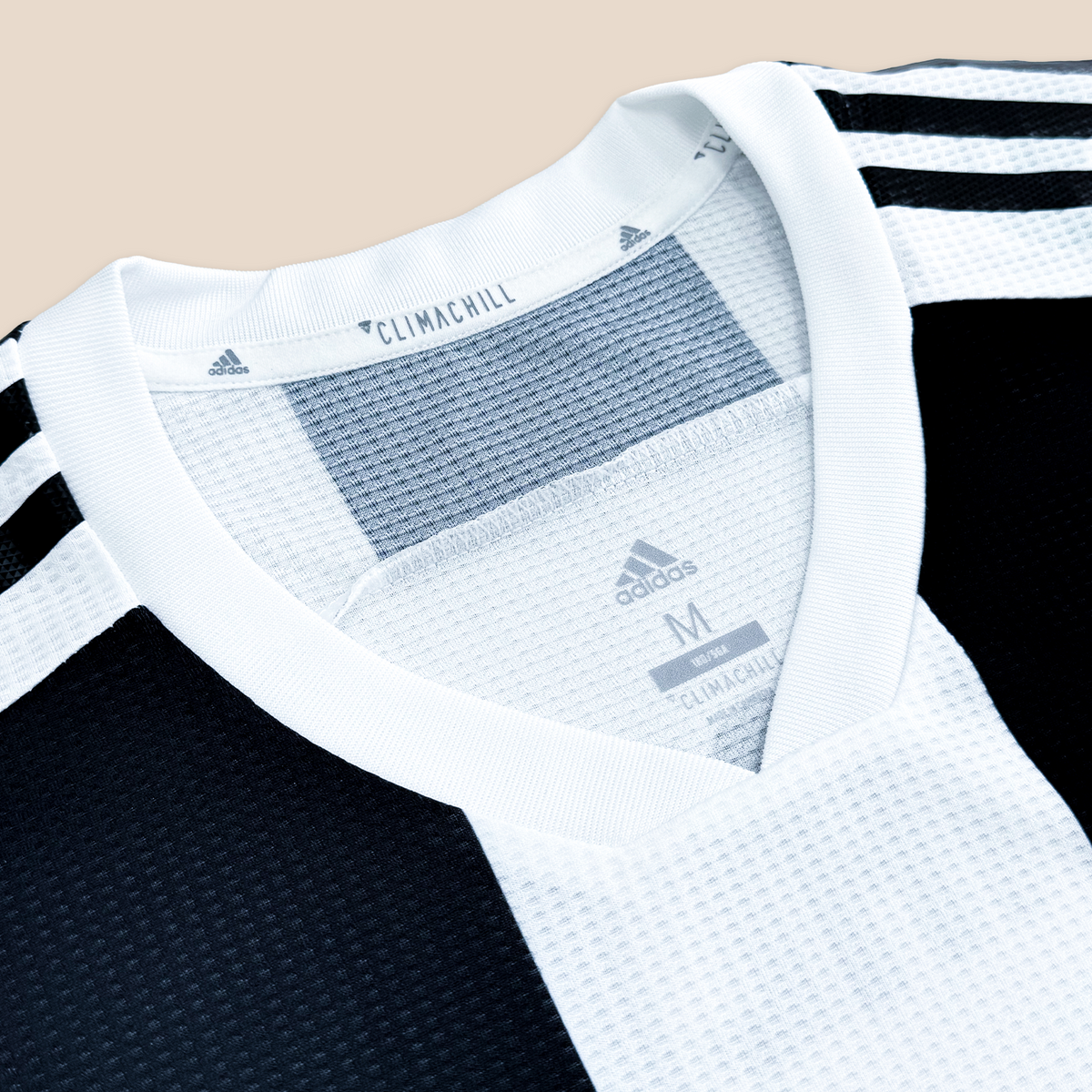 Juventus 2018/19 Local Versión Jugador