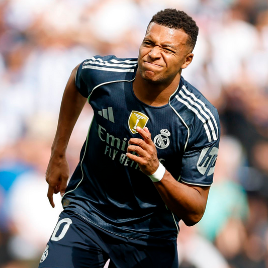 Real Madrid 2025/26 Visitante Versión Jugador