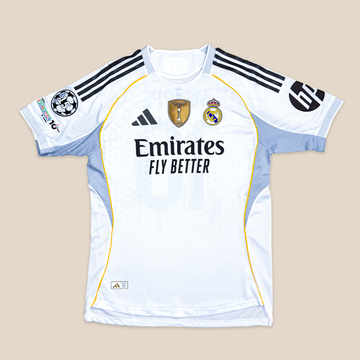 Real Madrid 2025/26 Local Versión Jugador